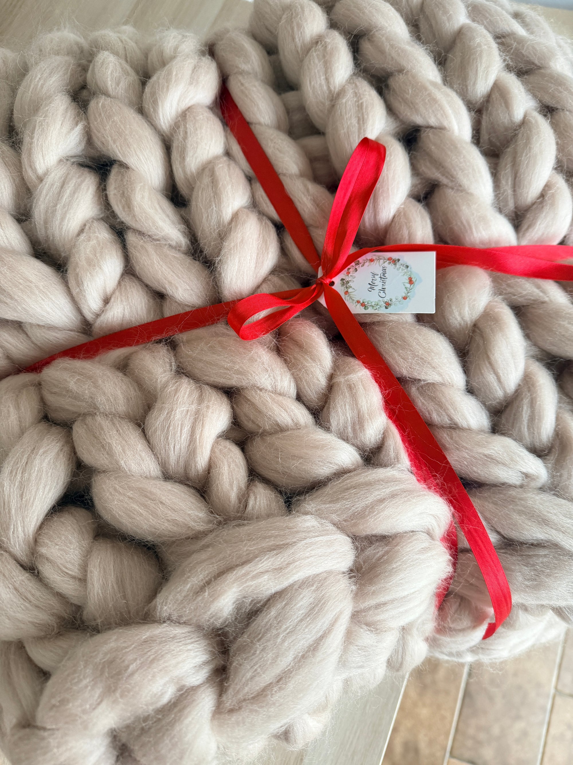 Merino wool blanket in coarse knit